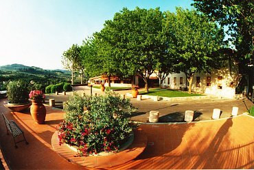 Piazzale davanti a Villa Santa Monica